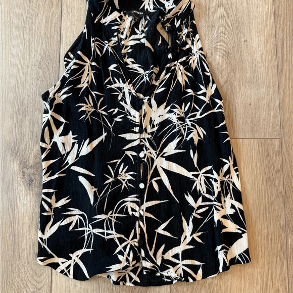 Express Tops - Express Black and White Bamboo Print Top